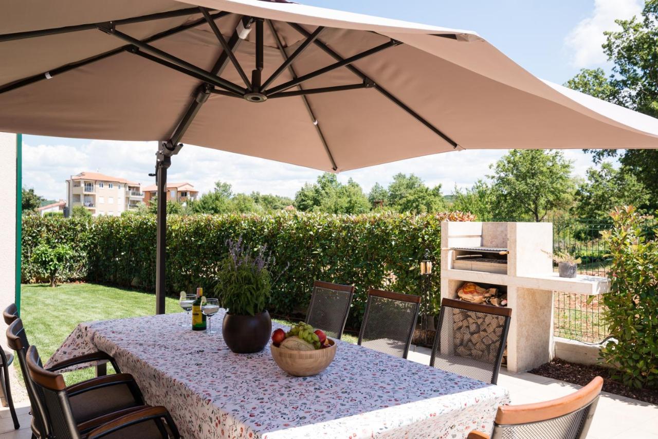 Villa Luciana Spa House, Buje Exteriér fotografie