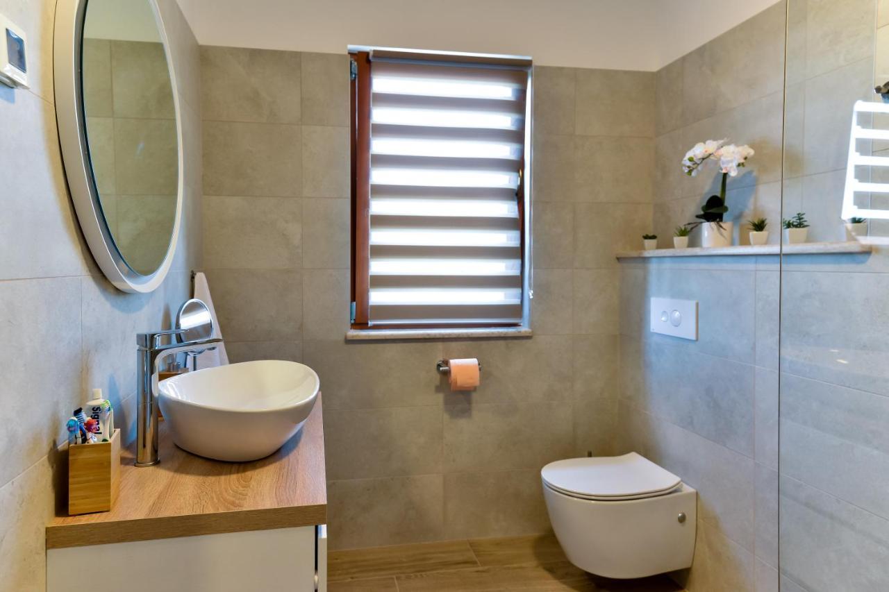 Villa Luciana Spa House, Buje Exteriér fotografie